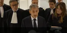 Il video di Sarkozy dopo la sentenza (con accanto Carla Bruni): “Sono innocente, questa ingiustizia è uno scandalo”