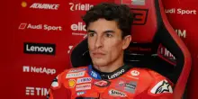 Marc Marquez non si opera, ma salta le prossime due gare dopo l’incidente con Bezzecchi: “Nessuna correlazione con lesioni precedenti”