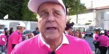 &ldquo;Oggi non si fa pi&ugrave; l&rsquo;amore. Abbiamo la gobba e la vista annebbiata, ci fa male la mano. Milano citt&agrave; insicura? Negli anni &rsquo;70 c&rsquo;erano i cadaveri in strada ogni giorno&rdquo;: la stoccata di Enrico Bertolino