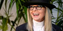 “Diane Keaton è morta per polmonite. Tutte le donazioni destinatele alla organizzazione per la cura degli animali che lei amava”: lo rivela la famiglia