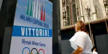 Mattarella accende la torcia olimpica ma evita l’ambiguità dello “Spirito Italiano”: un’evocazione nostalgica