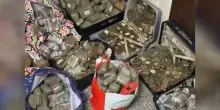 Più di 200 chili di hashish in un deposito nel Milanese: la polizia arresta due uomini. Il video della scoperta