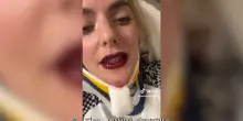 “Mi sono schiantata con la bici ma il mio rossetto è ancora perfetto”: il video della tiktoker dall’ospedale fa discutere