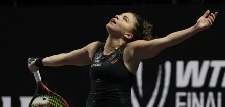 Paolini fuori dalle Wta Finals: sconfitta con Gauff. Resta in corsa in doppio con Errani, ma con l’incognita salute