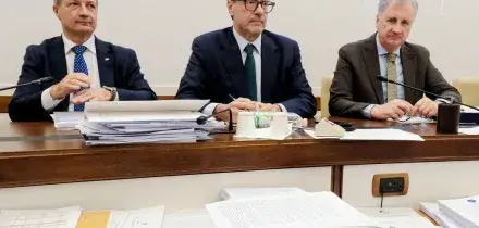 Quattro relatori per la manovra: Borghi (Lega), Borghese (Nm), Damiani (FI) e Liris (FdI). Pd e Avs: “La maggioranza si litiga poche briciole”