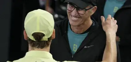 “Abbiamo fatto una scommessa, il mio futuro è nelle mani di Jannik. Voglio che faccia ciò che è meglio per lui”: Darren Cahill non lascia Sinner