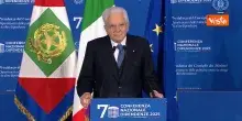 Mattarella “infrange il protocollo” alla conferenza sulle dipendenze: “Tragedia delle vite distrutte richiede un impegno corale”