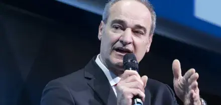 È morto Alberto Bertone, presidente e amministratore delegato della società Acqua Sant’Anna. Nel 2016 aveva perso la compagna e neo mamma Roberta Ruffino