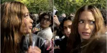 “Qualcuno mi sta mettendo un dito nel sedere”: Elodie confusa tra i fan mentre firma gli autografi – Video