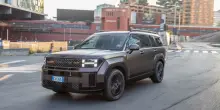 Hyundai Santa Fe, debutta il model year 2026. Aggiornamenti su motore, dotazioni e gamma