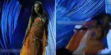 Miss Universo 2025, concorrente jamaicana sfila e cade dal palco: dopo l’incidente Gabrielle Henry è stata portata via in barella