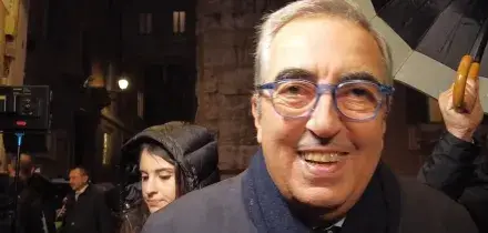 Il “fair play” di Gasparri, attacchi a Fico ed elettori campani: “Sono preoccupato per loro, ha esperienza amministrativa quanto io odontoiatrica”