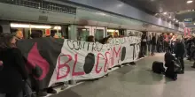 Corteo contro la violenza di genere, a Torino le attiviste bloccano la metro – Video