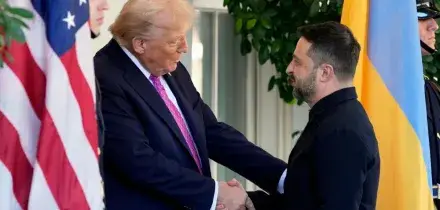 Attacchi nella notte contro Kiev, Mosca lancia missili ipersonici. Oggi Trump e Zelensky in call con i leader europei