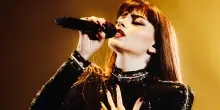 “Sono inquieta, piena di dubbi che non mi lasciano dormire. Il futuro? C’è ancora molto da fare e non solo la musica”: Annalisa incendiaria nel suo miglior tour