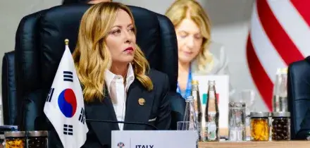 Atreju, la mossa di Meloni: “Sì al duello con Schlein, ma dev’esserci anche Conte”. Il leader 5 stelle: “Non mi sottraggo”