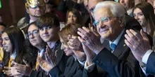 Mattarella: “Il calo delle nascite minaccia conti pubblici e coesione sociale. Servono servizi e stipendi adeguati”
