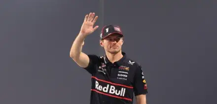 In Qatar vince Verstappen, Norris solo quarto.  Male le Ferrari. Il mondiale si deciderà all’ultima gara