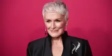 “Ho vissuto 15 anni in una setta. Una sorta di abuso psicologico mascherato da una misoginia latente”: la confessione choc di Glenn Close