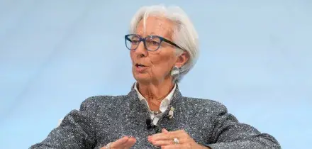 Uso degli asset russi congelati, la Bce frena la Commissione: “Non daremo garanzie sul prestito da 140 miliardi all’Ucraina”