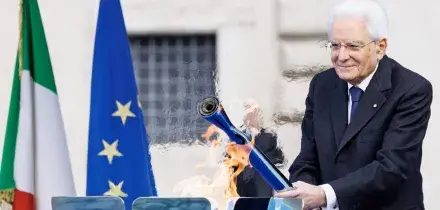 Milano-Cortina 2026, Mattarella: “Accendiamo il braciere per la pace. L’Italia ha chiesto che la tregua olimpica venga rinnovata”