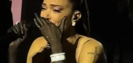 Elodie scoppia in lacrime sul palco e annuncia: “Mi fermerò per un po’”