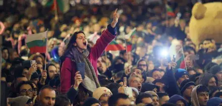 Bulgaria, il governo si dimette dopo le proteste contro la corruzione e le politiche economiche