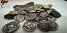 Archeologia depredata dalla mafia, operazioni a Catanzaro e Catania: 56 misure e reperti per 17 milioni sequestrati