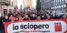 Sciopero, in piazza anche i licenziati per i dazi di Trump: &ldquo;Senza lavoro dalla sera alla mattina. Al governo dico &lsquo;mettetevi nei nostri panni&rdquo;