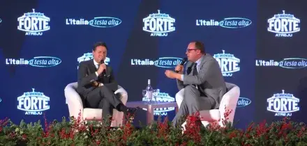 Conte alla festa di FdI: “L’assenza di Schlein? La sedia vuota qui è quella di Meloni” – Video