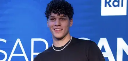 Sanremo 2026, ecco chi è il finalista di “Sarà Sanremo” Nicolò Filippucci: da “Amici” al sogno dell’Ariston