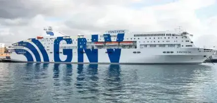 Traghetto italiano fermato in Francia: marinaio lettone accusato di spionaggio e del possesso di un potente malware