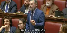 Ricciardi (M5s) attacca FdI in Aula: &ldquo;I veri antisemiti siete voi, il vostro capogruppo con la svastica&rdquo; &ndash; Video