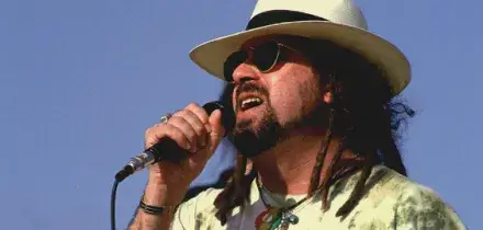 &ldquo;Ero alcolizzato e vizioso e me la sono vista brutta, mi aveva preso la depressione&hellip; Oggi faccio il bidello per necessit&agrave;&rdquo;: parla Oliviero Scardicchio dei Pitura Freska