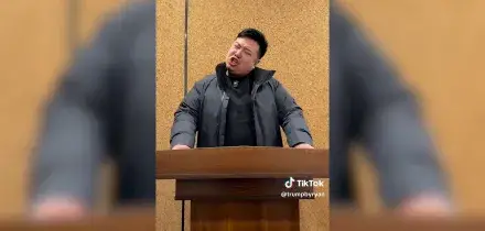 L&rsquo;imitazione che non ti aspetti: il Trump cinese &egrave; virale su Tiktok &ndash; Video