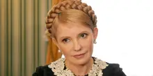 Ucraina, l&rsquo;ex premier Yulia Tymoshenko indagata per corruzione: &ldquo;Offr&igrave; benefici ad altri deputati in cambio del voto su alcune leggi&rdquo;