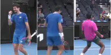 Esulta pensando di aver vinto, ma il match non &egrave; finito e alla fine perde: il video della clamorosa gaffe di Ofner agli Australian Open