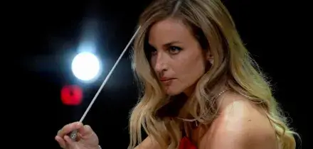 La Fenice blinda la &ldquo;direttrice della discordia&rdquo;: via libera a Beatrice Venezi tra le dimissioni di Muti jr e le querele dell&rsquo;orchestra