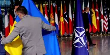 La Nato non difende pi&ugrave; l&rsquo;Europa, finita l&rsquo;alleanza con gli Usa: &egrave; ora di cominciare a emanciparsi