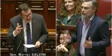 Ponte sullo Stretto, il M5s attacca Salvini in Aula: &ldquo;Vuole solo farsi il selfie col caschetto&rdquo;. La replica: &ldquo;Ce lo chiede l&rsquo;Ue&rdquo;