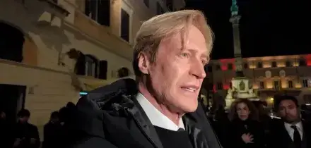 &ldquo;Siamo stati accanto per 43 anni, &egrave; la mia vita&rdquo;: Vernon Bruce Hoeksema si commuove ricordando Valentino