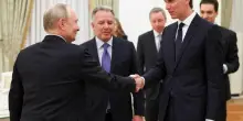 Oggi il trilaterale Usa-Russia-Ucraina ad Abu Dhabi. Cremlino: &ldquo;Molto utile l&rsquo;incontro Putin-Witkoff&rdquo;.  Kiev: &ldquo;Raid di Mosca nella notte con oltre 100 droni&rdquo;