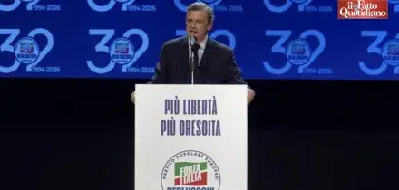 Calenda attacca Salvini: &ldquo;Non posso stare con chi riceve neonazisti e cocainomani al ministero&rdquo;