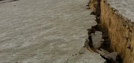 Sicilia, Niscemi isolata da una frana: scuole chiuse e oltre 500 sfollati. Il sindaco: &ldquo;Situazione drammatica&rdquo;