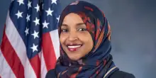 Chi &egrave; Ilhan Omar, la deputata dem aggredita a Minneapolis nel mirino di Trump. L&rsquo;ultimo attacco 24 ore fa: &ldquo;Non ama gli Usa&rdquo;