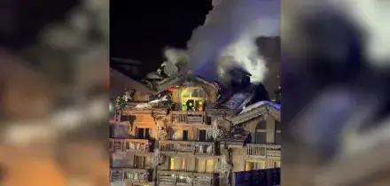 Hotel di lusso in fiamme, lo chalet 5 stelle avvolto dalle fiamme: oltre 250 persone evacuate nelle Alpi francesi &ndash; Video
