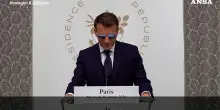 Macron (ancora con gli occhiali) parla in groenlandese e danese: &ldquo;La Groenlandia non &egrave; in vendita&rdquo; &ndash; Video