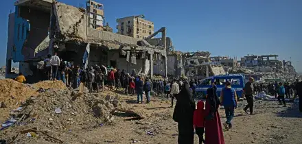 Raid di Israele a Gaza: &ldquo;Almeno 28 morti, un quarto sono bambini&rdquo;. &Egrave; uno degli attacchi pi&ugrave; gravi dal cessate il fuoco