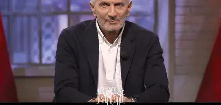 Carofiglio sul Nove: &ldquo;Trump paziente geriatrico con problemi cognitivi, ma gli Usa hanno anticorpi&rdquo;