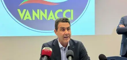 Vannacci attacca Salvini: &ldquo;&Egrave; lui il traditore. Su armi a Kiev e legge Fornero si mette in posizione prona&rdquo;